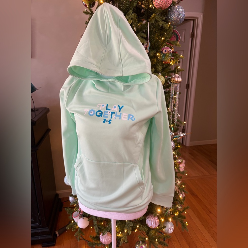 NWOT mint green under armour sweatshirt